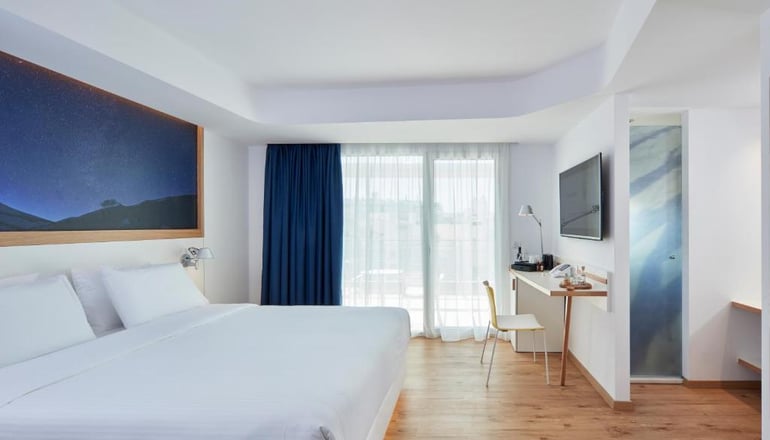 4* Olive Green Hotel